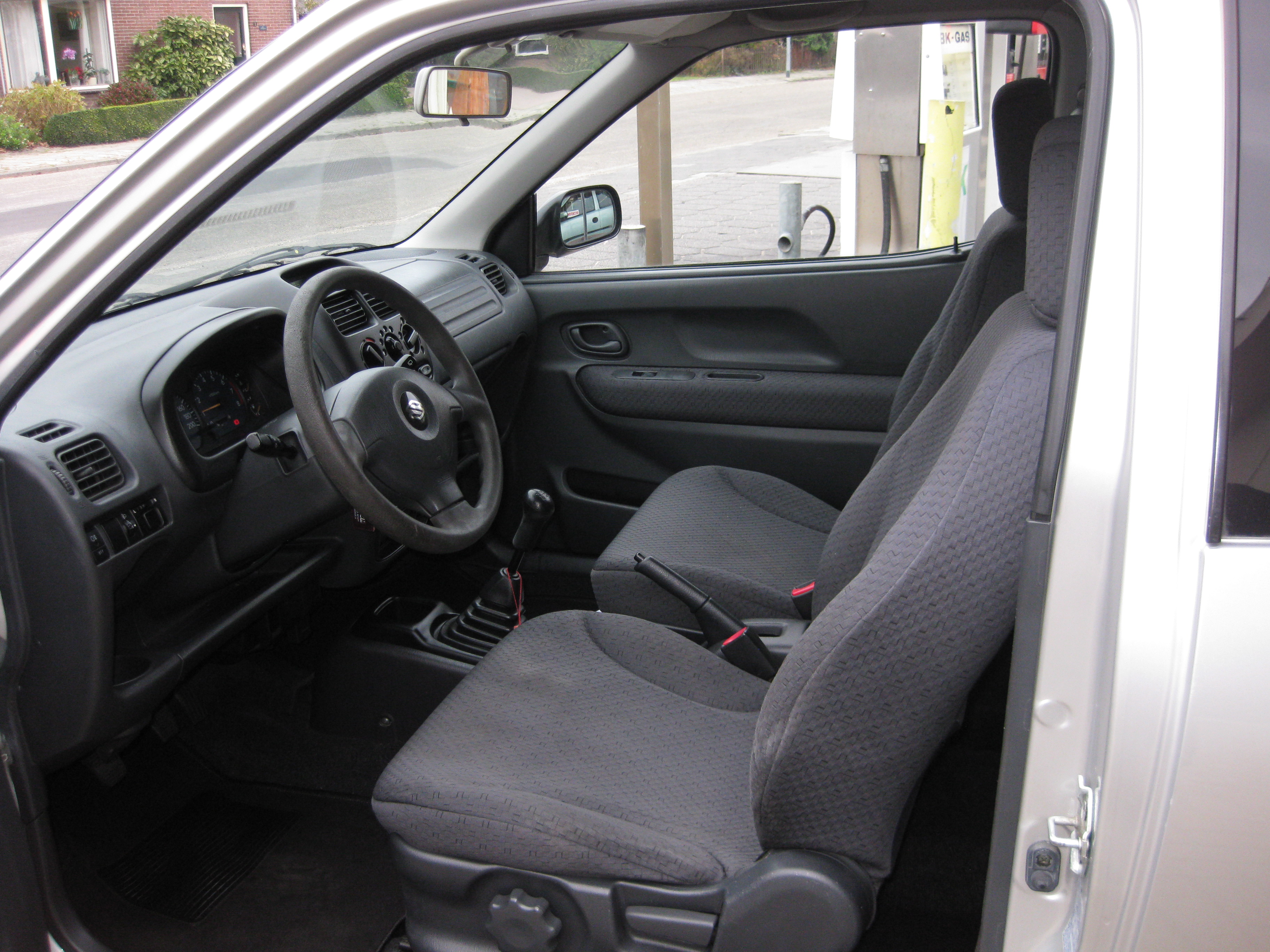 SUZUKI 09-NP-BF INTERIEUR